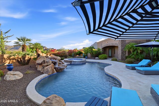 11659 E CAVEDALE Drive, Scottsdale, AZ 85262