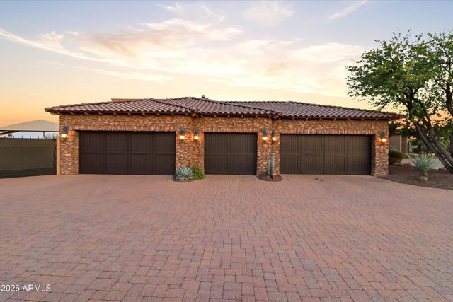11659 E CAVEDALE Drive, Scottsdale, AZ 85262