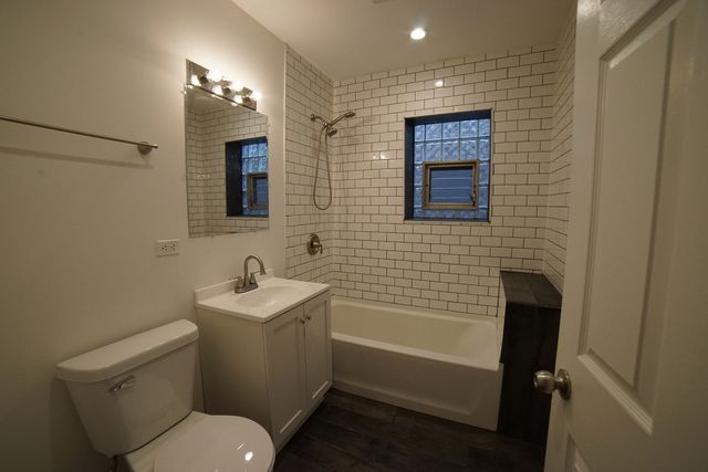 5028 W Pensacola Avenue, Chicago, IL 60641
