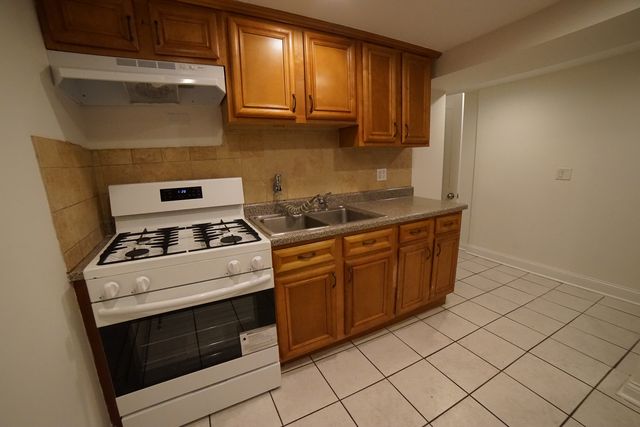 5028 W Pensacola Avenue, Chicago, IL 60641