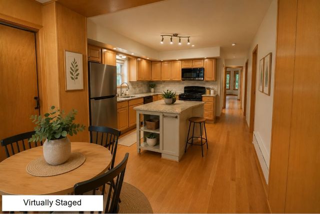 5028 W Pensacola Avenue, Chicago, IL 60641