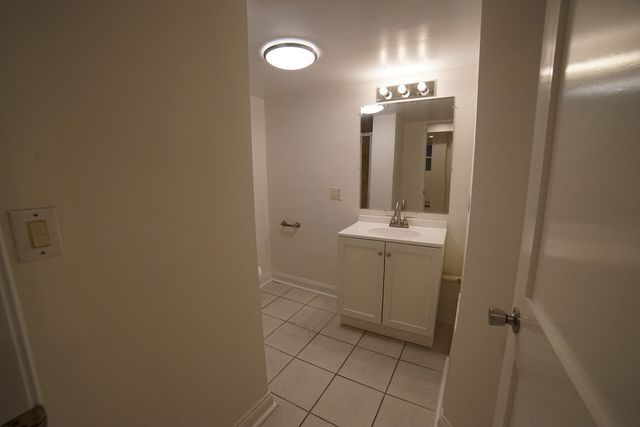 5028 W Pensacola Avenue, Chicago, IL 60641