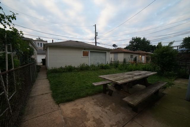 5028 W Pensacola Avenue, Chicago, IL 60641