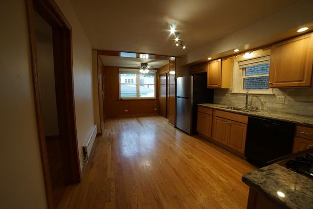 5028 W Pensacola Avenue, Chicago, IL 60641
