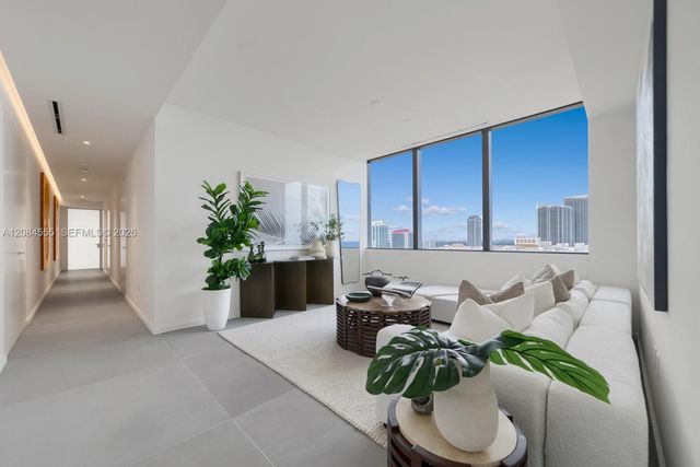 2000 S Ocean Drive 22A, Hallandale Beach, FL 33009