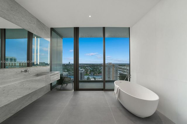 2000 S Ocean Drive 22A, Hallandale Beach, FL 33009
