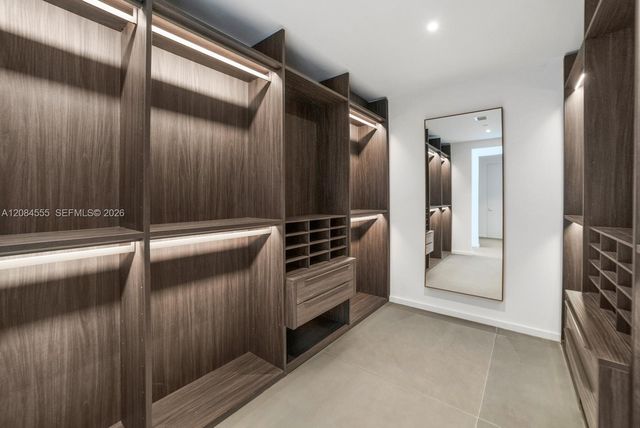 2000 S Ocean Drive 22A, Hallandale Beach, FL 33009