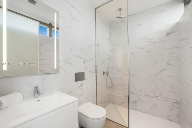 2000 S Ocean Drive 22A, Hallandale Beach, FL 33009
