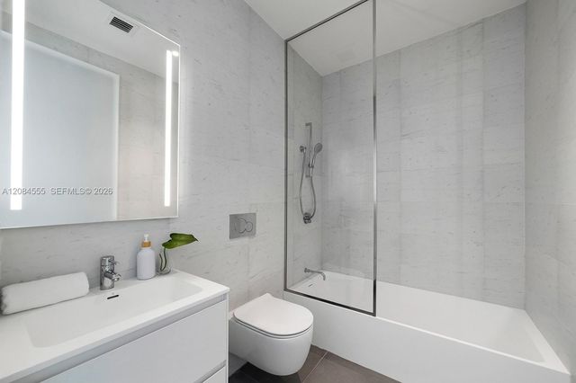 2000 S Ocean Drive 22A, Hallandale Beach, FL 33009