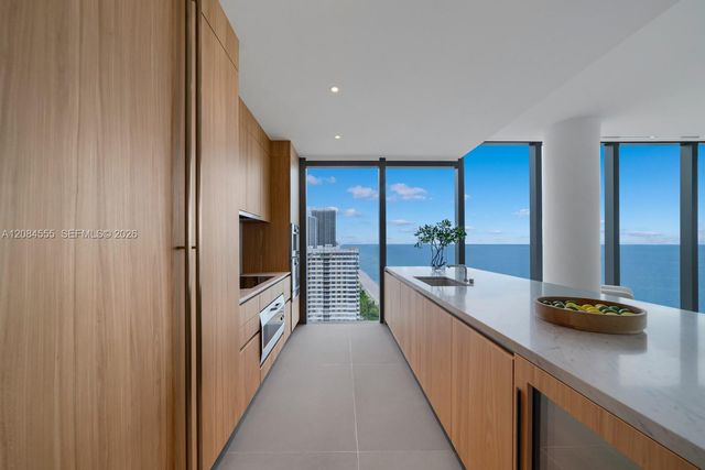 2000 S Ocean Drive 22A, Hallandale Beach, FL 33009