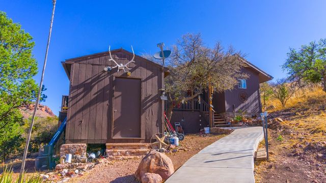 206 N Dave Street, Fort Davis, TX 79734