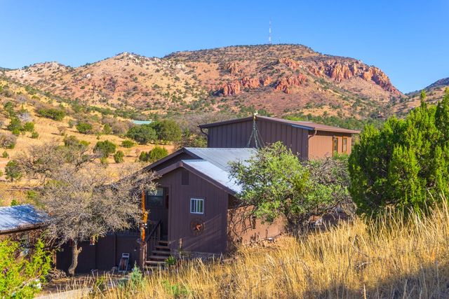 206 N Dave Street, Fort Davis, TX 79734