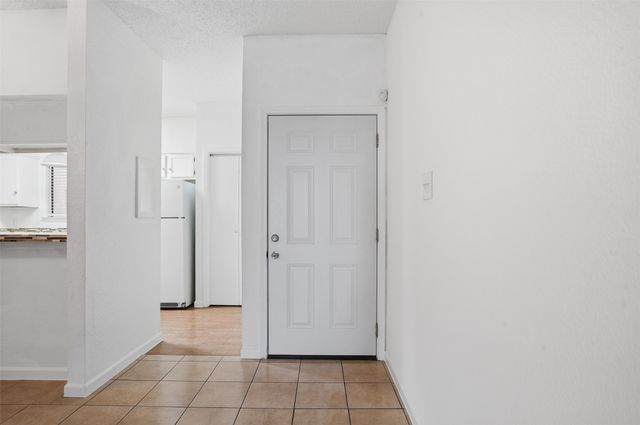 5550 Spring Valley Road F14, Dallas, TX 75254