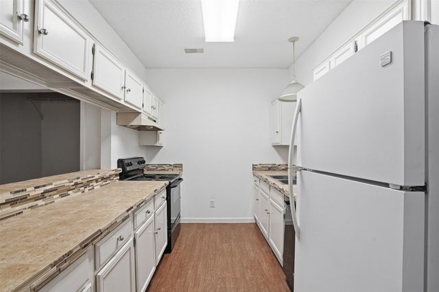 5550 Spring Valley Road F14, Dallas, TX 75254