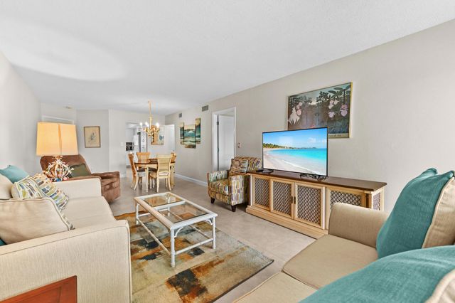 5540 N Ocean Boulevard 107, Ocean Ridge, FL 33435