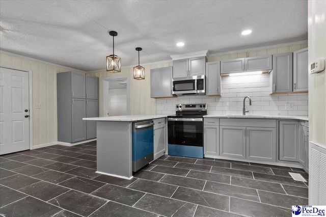 301 W Coleman Ave, Pamplico, SC 29583