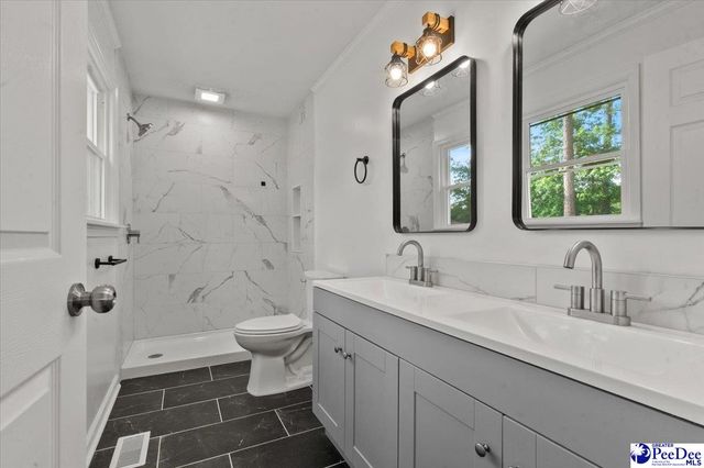 301 W Coleman Ave, Pamplico, SC 29583