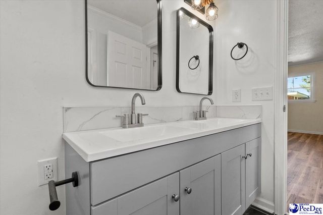 301 W Coleman Ave, Pamplico, SC 29583