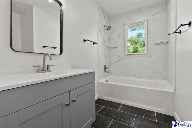 301 W Coleman Ave, Pamplico, SC 29583