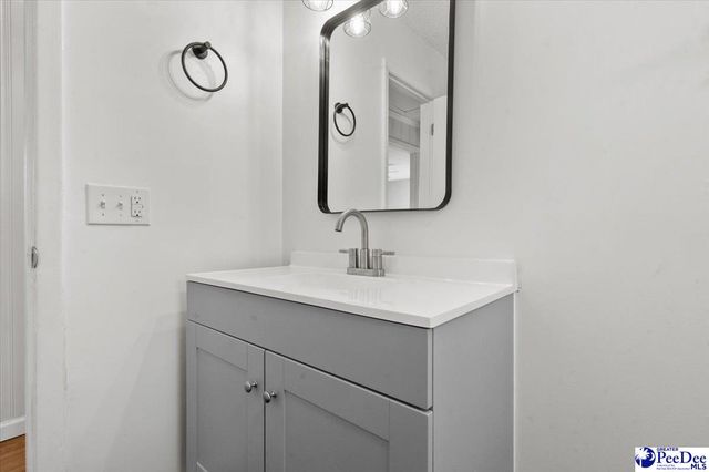 301 W Coleman Ave, Pamplico, SC 29583