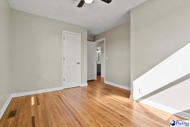301 W Coleman Ave, Pamplico, SC 29583