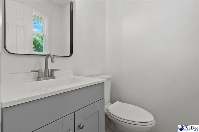 301 W Coleman Ave, Pamplico, SC 29583