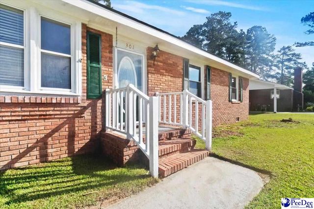 301 W Coleman Ave, Pamplico, SC 29583