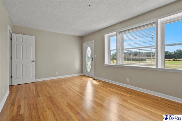 301 W Coleman Ave, Pamplico, SC 29583