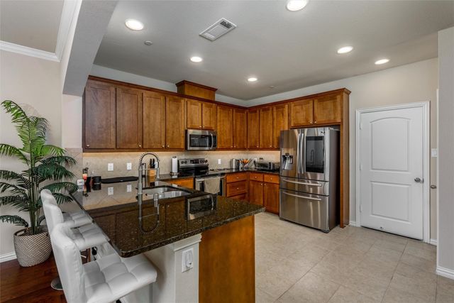 2559 Adam Lane, Lewisville, TX 75056