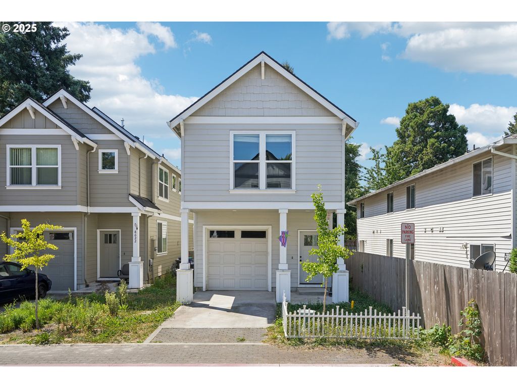 8610 Se WOODWARD Ct, Portland, OR 97266