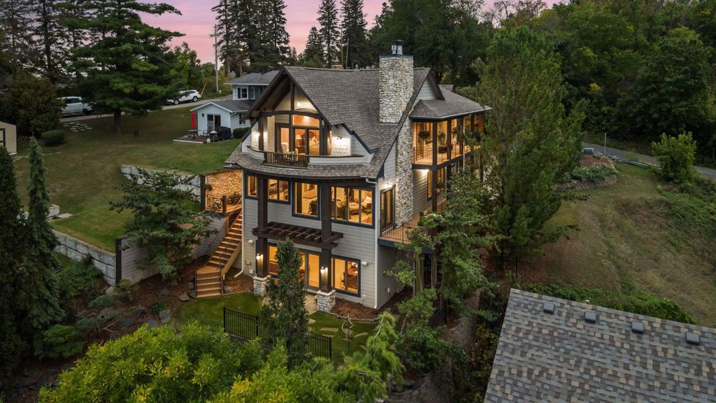 432 E Lake Street, Waconia, MN 55387 — exterior