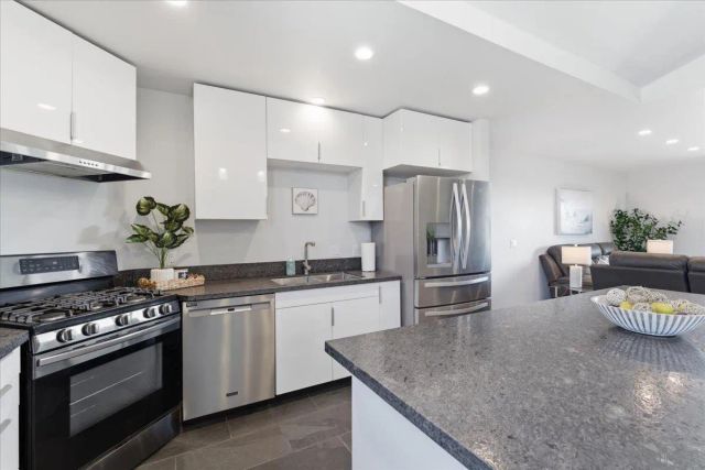 5447 Soledad Rd, La Jolla, CA 92037