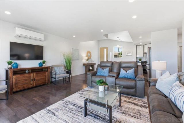 5447 Soledad Rd, La Jolla, CA 92037