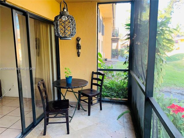 5855 Washington St 90, Hollywood, FL 33023