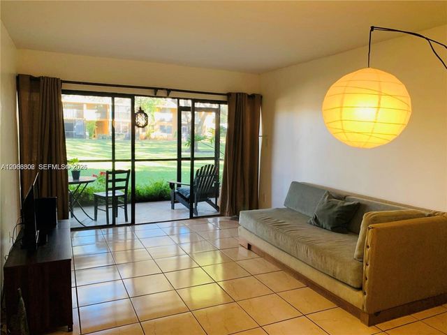 5855 Washington St 90, Hollywood, FL 33023