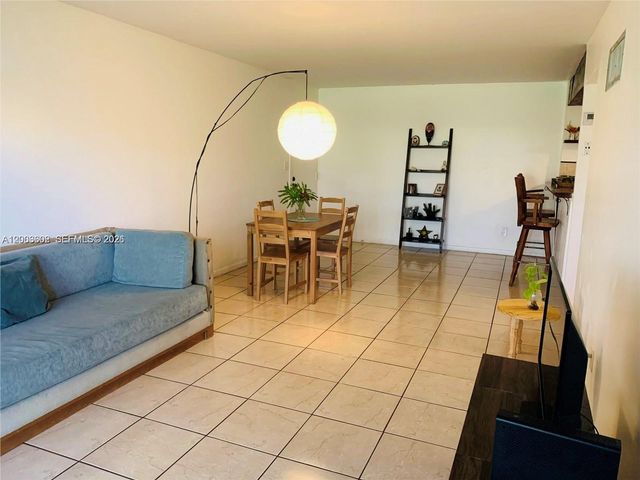 5855 Washington St 90, Hollywood, FL 33023