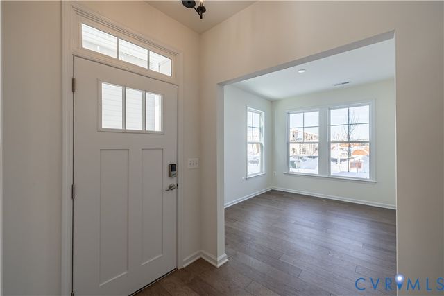 497 Bayberry Ln, Zion Crossroads, VA 22942