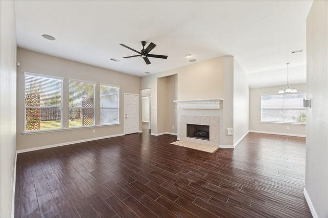 216 Seacrest Boulevard, League City, TX 77573