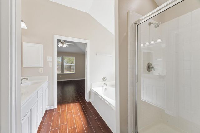 216 Seacrest Boulevard, League City, TX 77573