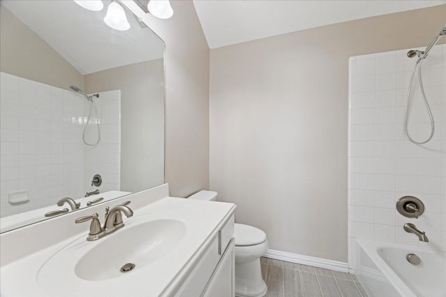 216 Seacrest Boulevard, League City, TX 77573