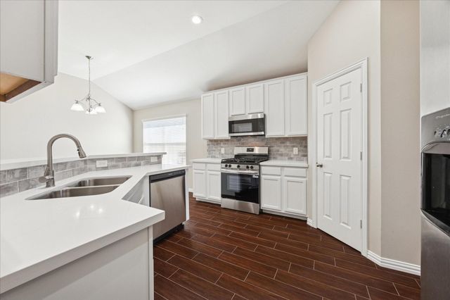 216 Seacrest Boulevard, League City, TX 77573