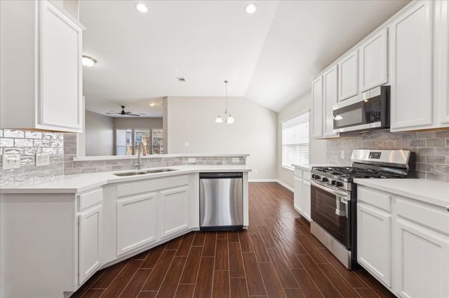 216 Seacrest Boulevard, League City, TX 77573