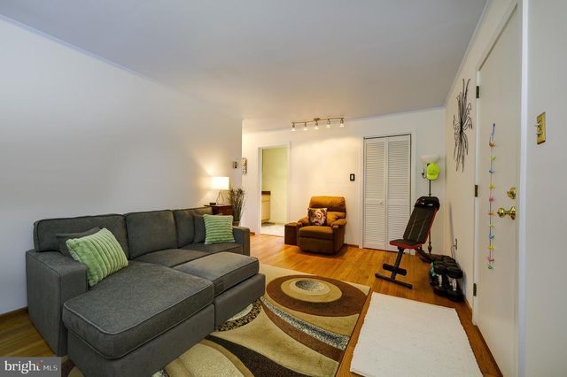 8-D LAUREL HILL RD, Greenbelt, MD 20770