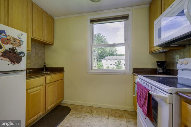 8-D LAUREL HILL RD, Greenbelt, MD 20770