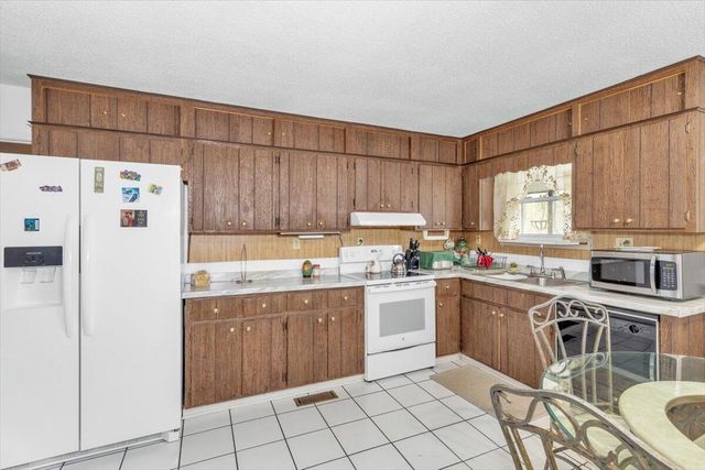 7025 Rance Perry Road, Appling, GA 30802