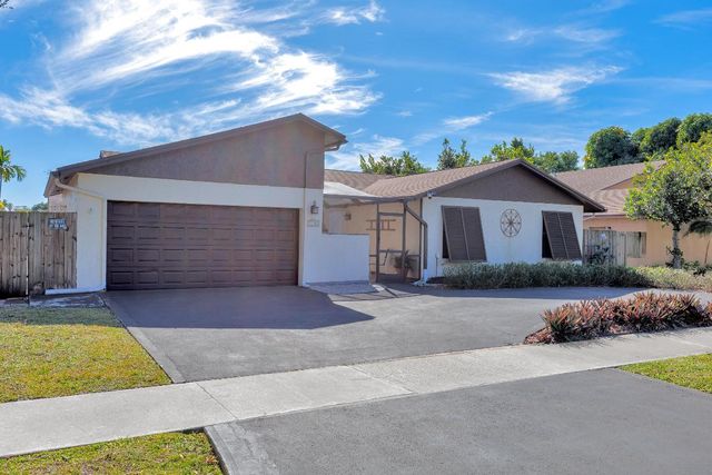 3880 NW 2nd Court, Deerfield Beach, FL 33442