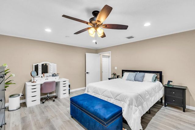 3880 NW 2nd Court, Deerfield Beach, FL 33442