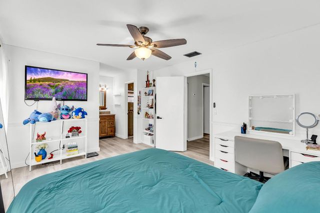 3880 NW 2nd Court, Deerfield Beach, FL 33442