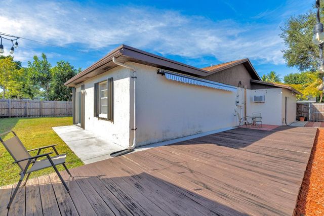 3880 NW 2nd Court, Deerfield Beach, FL 33442