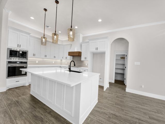 1012 Arbor Vista Drive, Azle, TX 76020